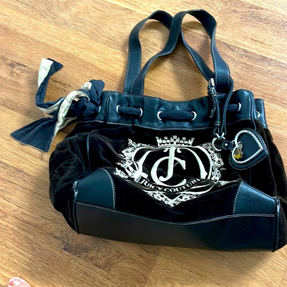 AUTHENTIC JUICY COUTURE DAYDREAMER BAG